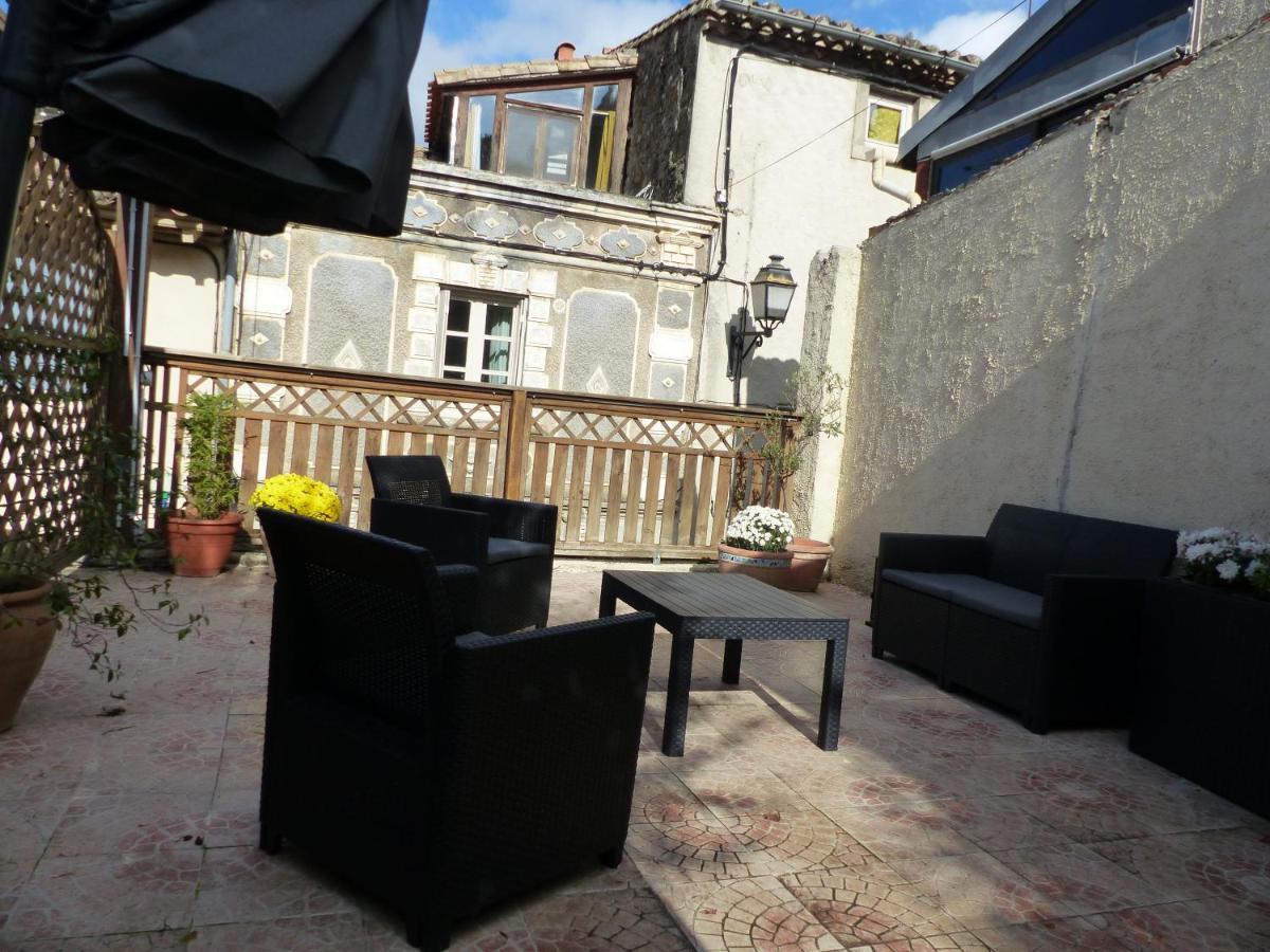 Maison Des Remparts Nichee Sous La Cite Carcassonne Exterior foto